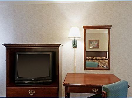 America'S Best Value Inn & Suites - Memphis/Graceland Bilik gambar